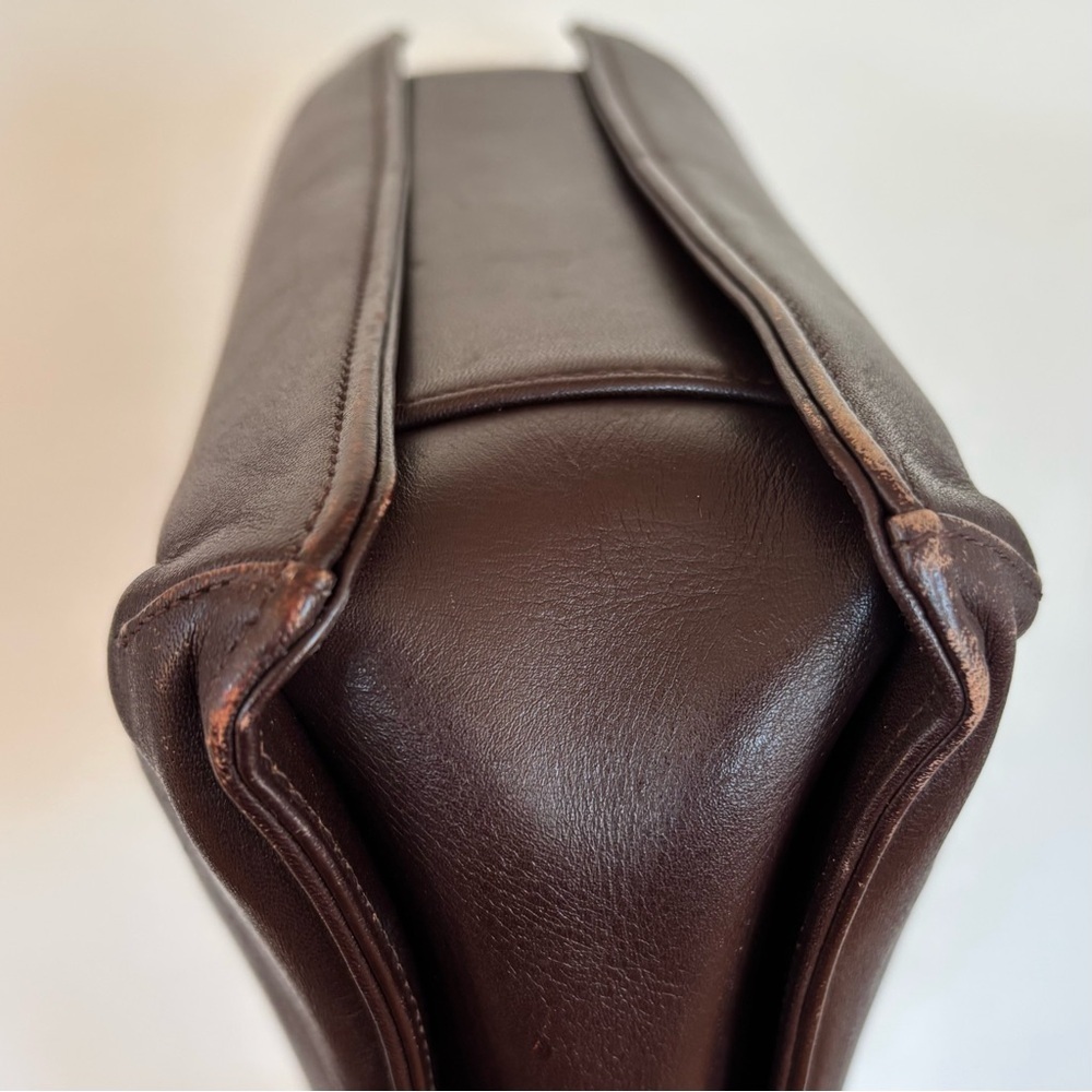 GIVENCHY Whip Rich Brown Leather Shoulder Bag - Picture 8 of 17